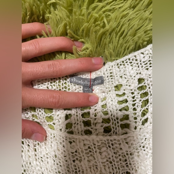 CHARLOTTE RUSS WHITE SWEATER - Picture 3 of 3